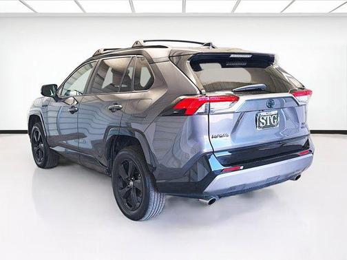 2021 Toyota RAV4 Hybrid SE