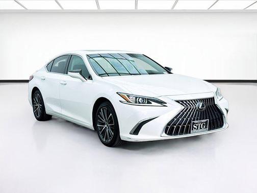 2023 Lexus ES 300h Base