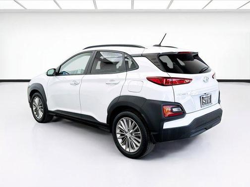 Chalk White 2021 Hyundai KONA SEL