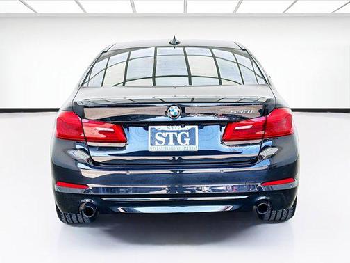 2020 BMW 530 530i