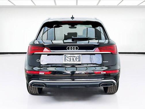 2022 Audi Q5 45 S line Premium