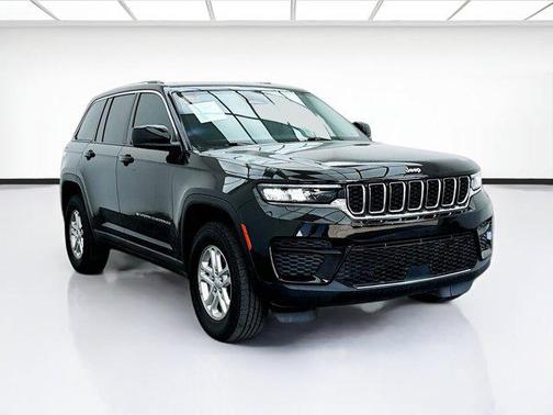 2022 Jeep Grand Cherokee Laredo