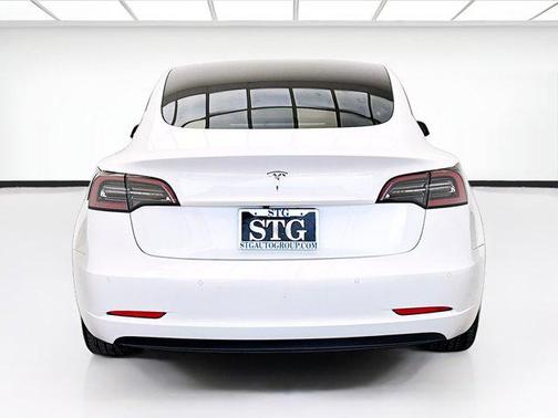 Pearl White Multi-Coat 2021 Tesla Model 3 Standard Range Plus
