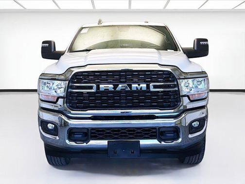 2024 RAM 2500 Big Horn Crew Cab 4x4 8' Box