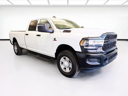 2024 RAM 3500 Tradesman Crew Cab 4x4 8' Box