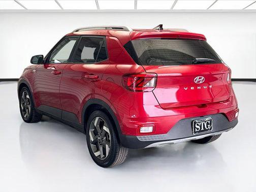2022 Hyundai VENUE SEL