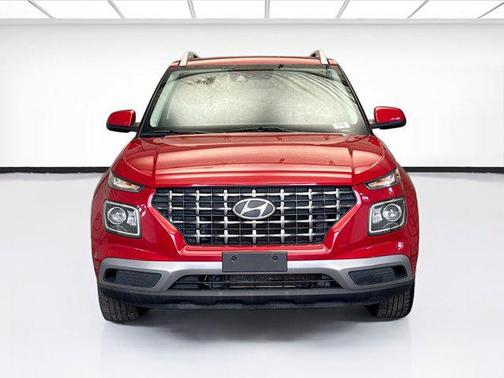 2022 Hyundai VENUE SEL