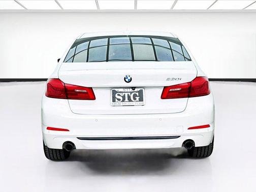 2017 BMW 530 530i
