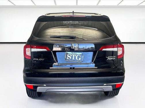 2019 Honda Pilot Touring 8-Passenger