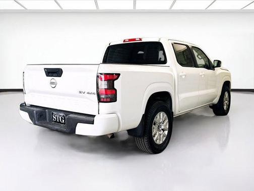 2022 Nissan Frontier SV