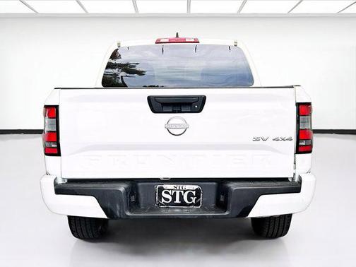 2022 Nissan Frontier SV