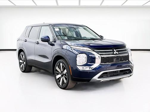 Cosmic Blue Metallic 2025 Mitsubishi Outlander SE S-AWC