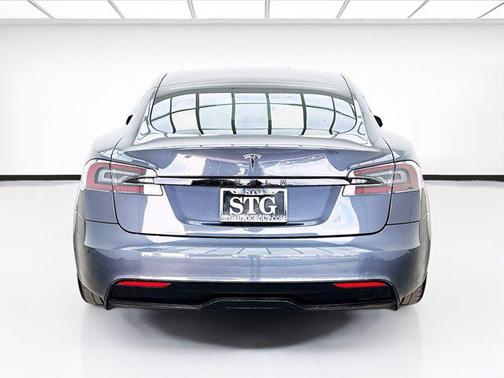 2022 Tesla Model S Base