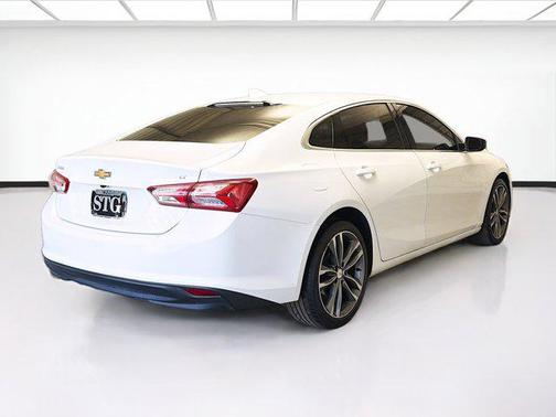 2022 Chevrolet Malibu FWD LT