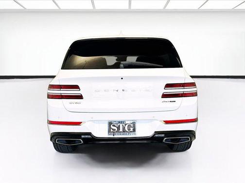 Uyuni White 2021 Genesis GV80 3.5T