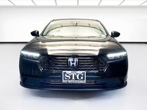 Crystal Black Pearl 2025 Honda Accord SE