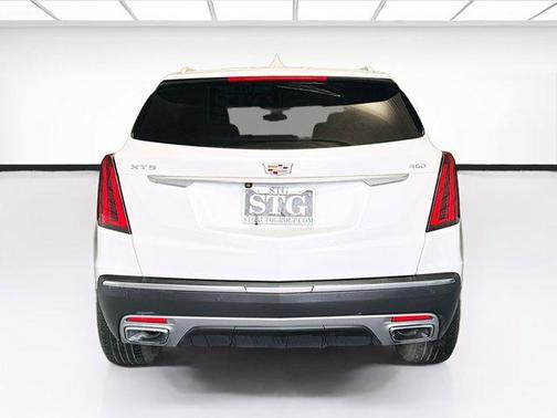Crystal White Tricoat 2021 Cadillac XT5 Premium Luxury
