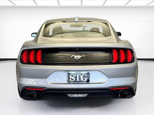 2022 Ford Mustang EcoBoost