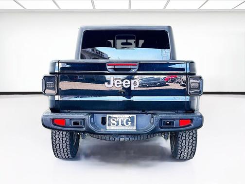 Black Clearcoat 2021 Jeep Gladiator Rubicon