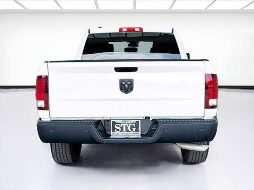 2024 RAM 1500 Classic Warlock Crew Cab 4x2 5'7' Box