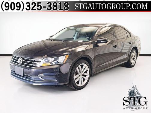 Deep Black 2019 Volkswagen Passat 2.0T Wolfsburg Edition