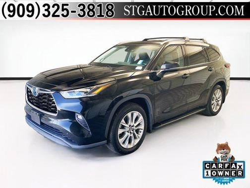 Midnight Black Metallic 2023 Toyota Highlander Hybrid Limited