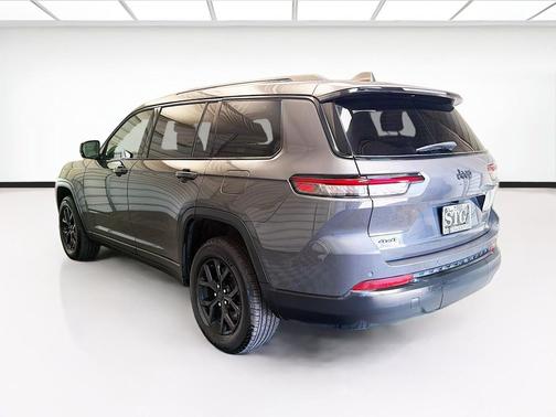 Baltic Gray Metallic Clearcoat 2024 Jeep Grand Cherokee L Altitude