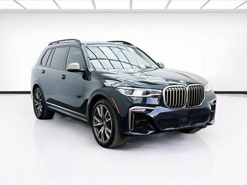 2022 BMW X7 M50i