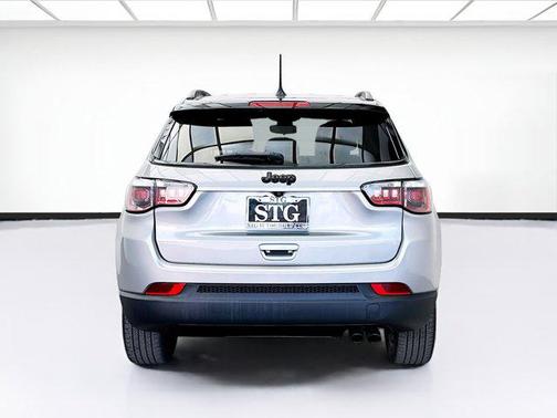 Billet Silver Metallic Clearcoat 2019 Jeep Compass Latitude