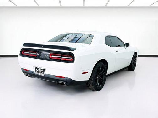 2018 Dodge Challenger SXT