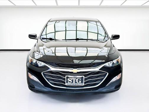 Mosaic Black Metallic 2024 Chevrolet Malibu FWD 1LT