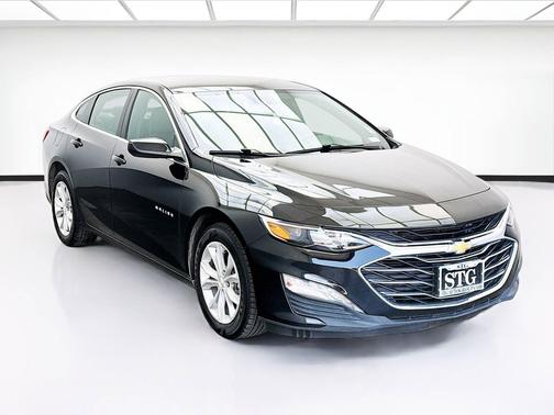 Mosaic Black Metallic 2024 Chevrolet Malibu FWD 1LT