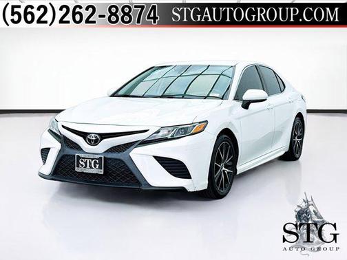 2020 Toyota Camry SE