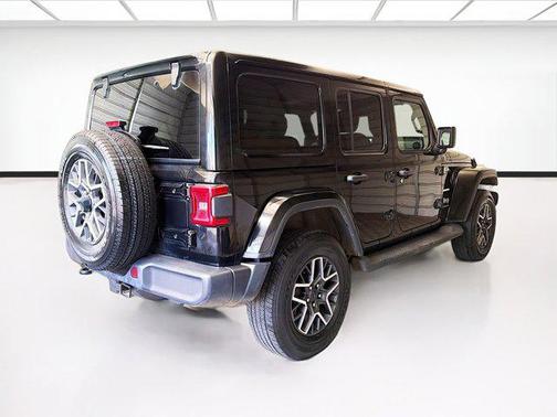 Black Clearcoat 2024 Jeep Wrangler 4-Door Sahara 4x4