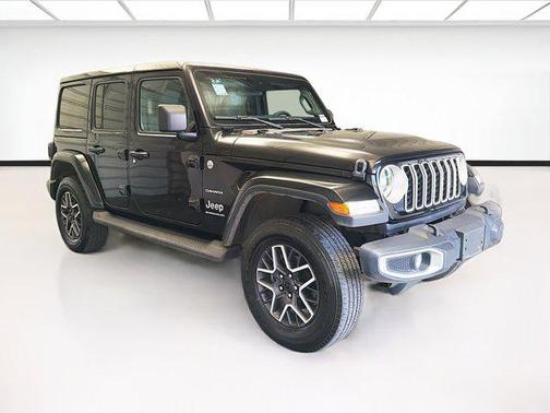 Black Clearcoat 2024 Jeep Wrangler 4-Door Sahara 4x4