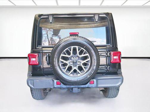 Black Clearcoat 2024 Jeep Wrangler 4-Door Sahara 4x4
