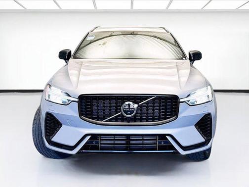 2022 Volvo XC60 Recharge Plug-In Hybrid T8 R-Design