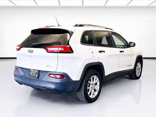 2016 Jeep Cherokee Sport