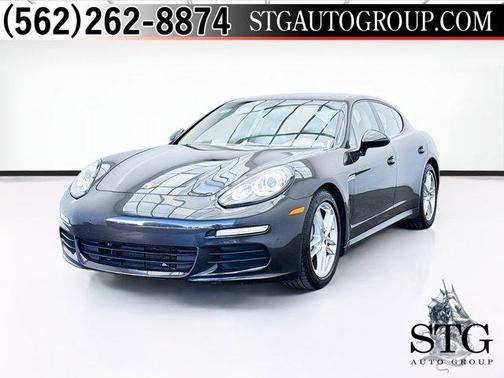 2015 Porsche Panamera 4