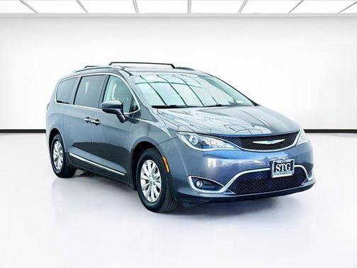2018 Chrysler Pacifica Touring-L