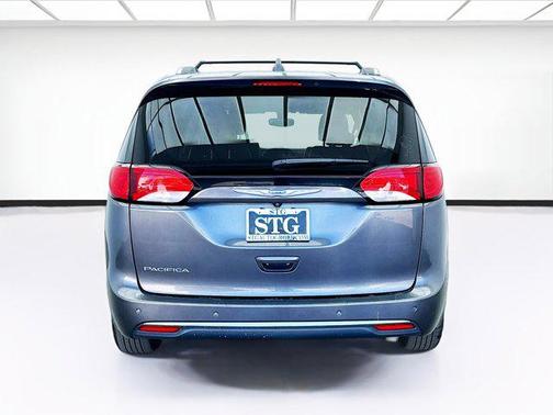 2018 Chrysler Pacifica Touring-L