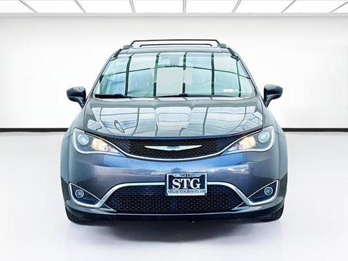 2018 Chrysler Pacifica Touring-L