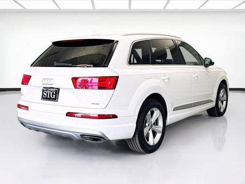 2019 Audi Q7 45 Premium