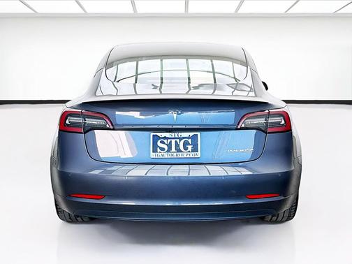 Gray 2022 Tesla Model 3 Performance
