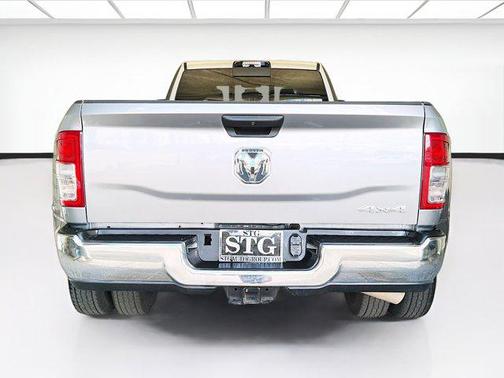 Billet Silver Metallic Clearcoat 2024 RAM 3500 Tradesman Crew Cab 4x4 8' Box