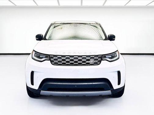 2024 Land Rover Discovery P300 S