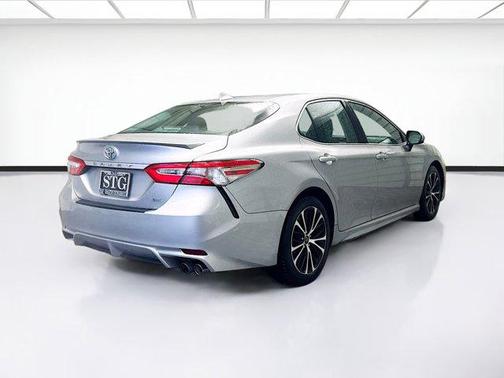 2019 Toyota Camry SE