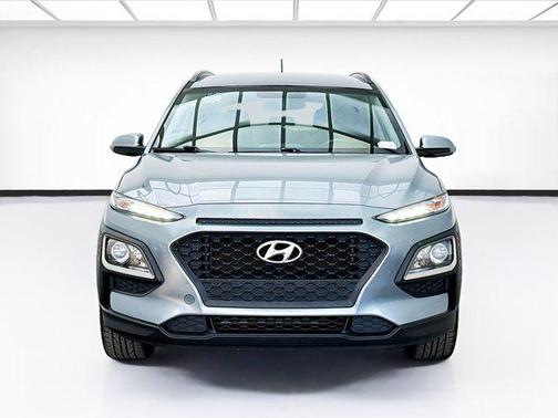 Sonic Silver 2018 Hyundai KONA SEL