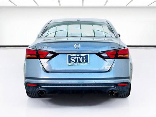 2021 Nissan Altima SR FWD