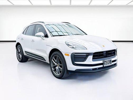2022 Porsche Macan Base